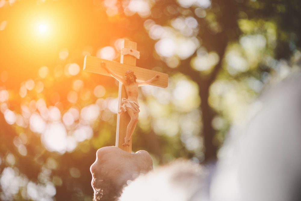 Pourquoi l’image du Christ change d’une médaille à l’autre ?